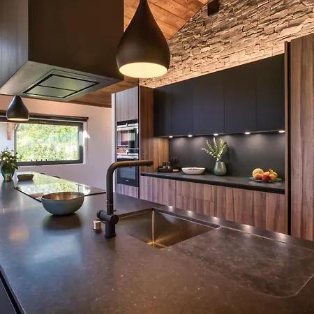 Choucas - Modern Luxury - Heart Of *